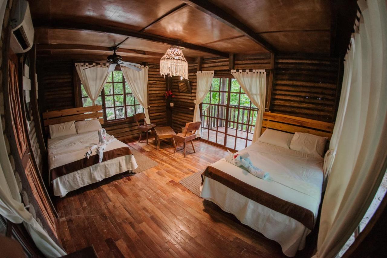 Hotel El Chital Raudales エクステリア 写真