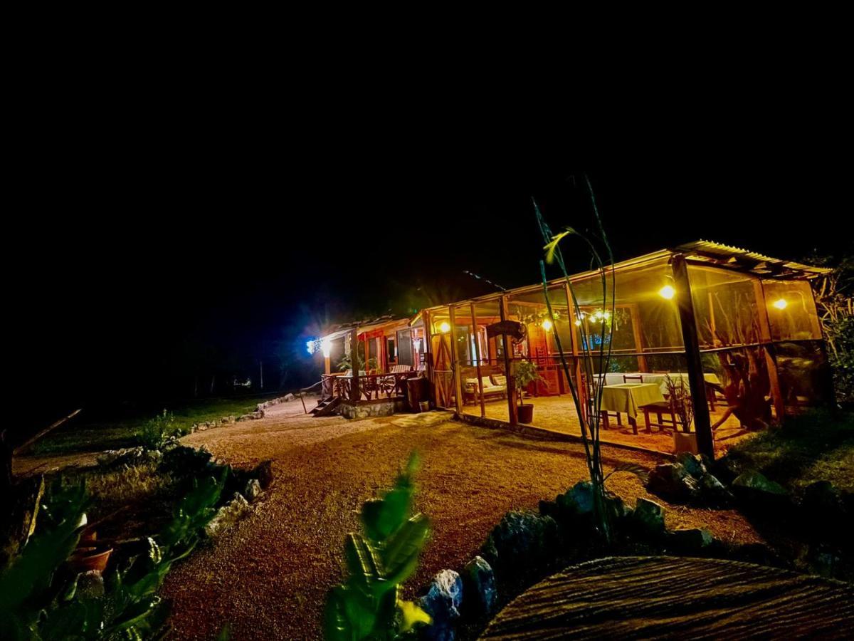 Hotel El Chital Raudales エクステリア 写真