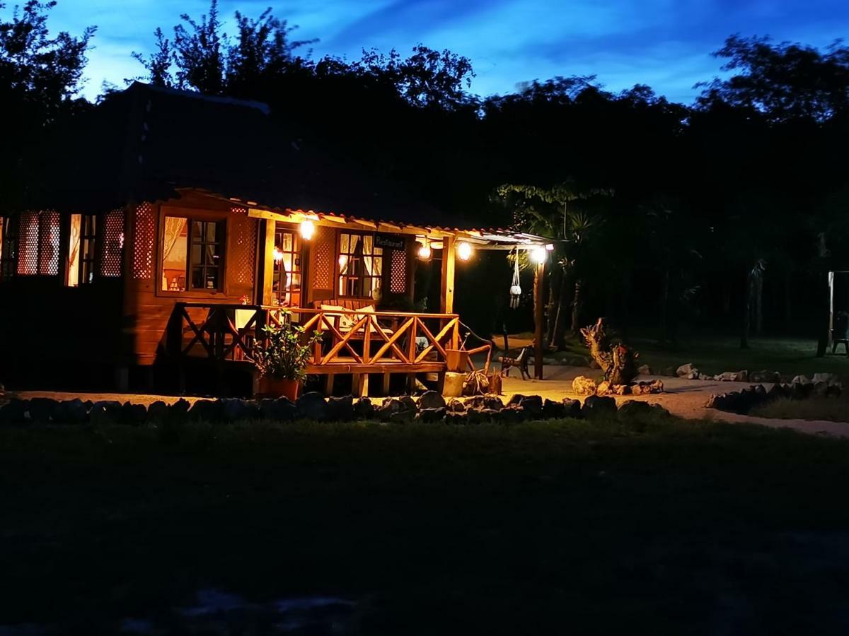 Hotel El Chital Raudales エクステリア 写真
