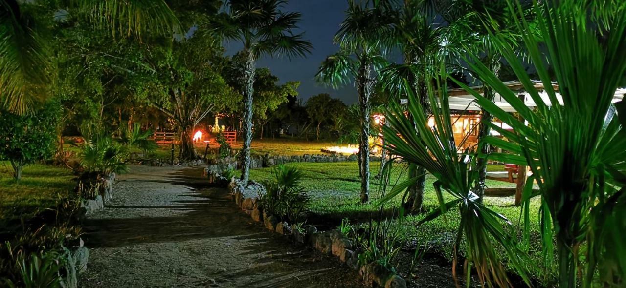 Hotel El Chital Raudales エクステリア 写真